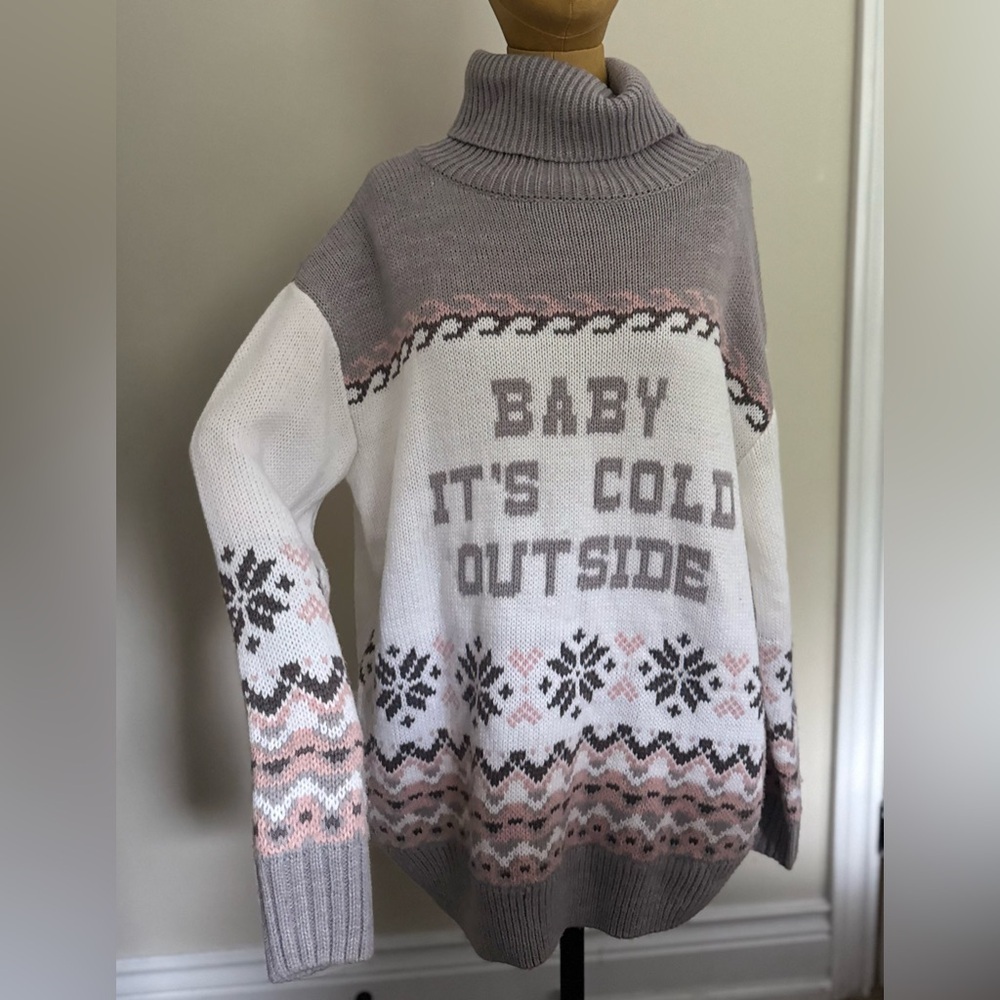 URBAN HERITAGE HAPPY HOLIDAYS Cozy Winter Sweater - Gray and White (M)